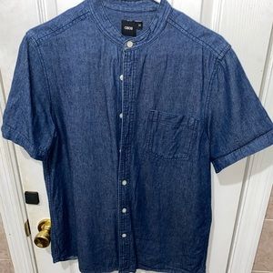 Short sleeve denim shirt